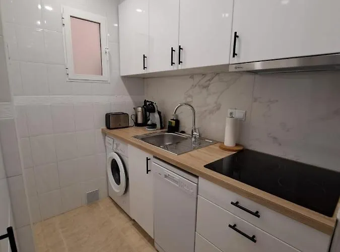 Apartamento Modern 2 Bedroom In The Center Of *