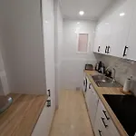 Modern 2 Bedroom In The Center Of Апартаменты