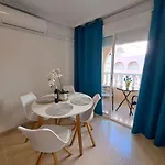 Modern 2 Bedroom In The Center Of *