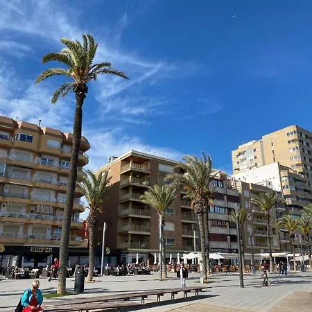 Modern 2 Bedroom In The Center Of